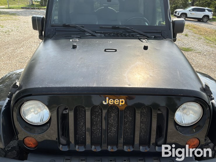 2010-jeep-wrangler-image-10