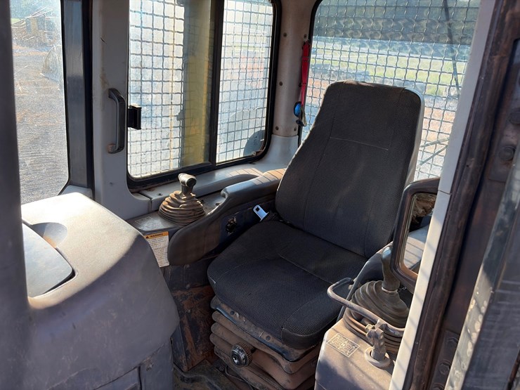 komatsu-d41e-6-image-17