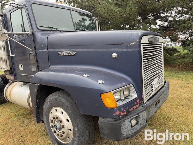 1992-freightliner-fld120-image-13