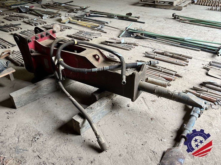 ca-cal-1200-hydraulic-hammer-excavator-attachment-image-5