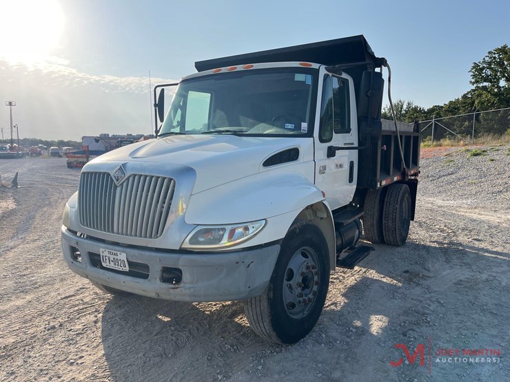 2008-international-durastar-4200-image-4