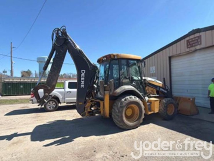 2022-deere-410l-image-4