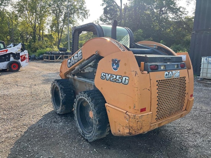 2012-case-sv250-image-3