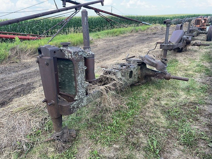john-deere-b-image-1