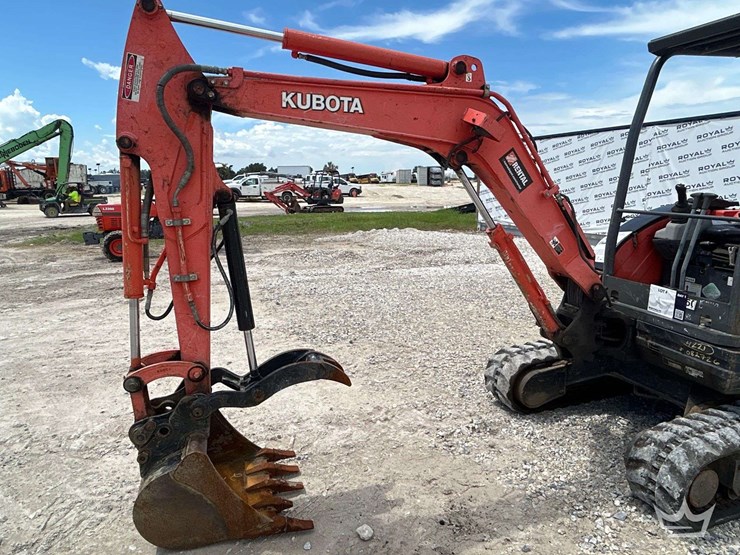 2019-kubota-kx71-3s-image-12