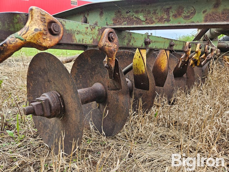john-deere-12-image-12
