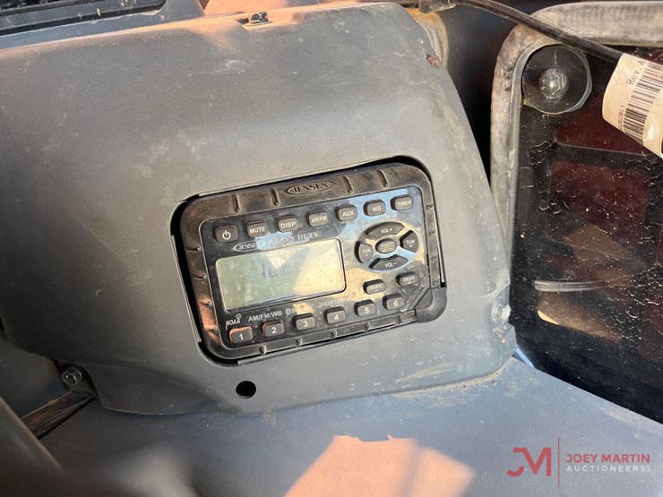 kubota-svl97-2-image-13