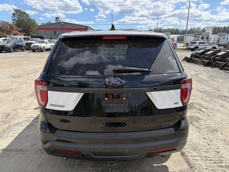 2018-ford-explorer-image-5