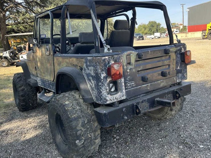 #13-•-1987-amc-jeep-2-door-image-6
