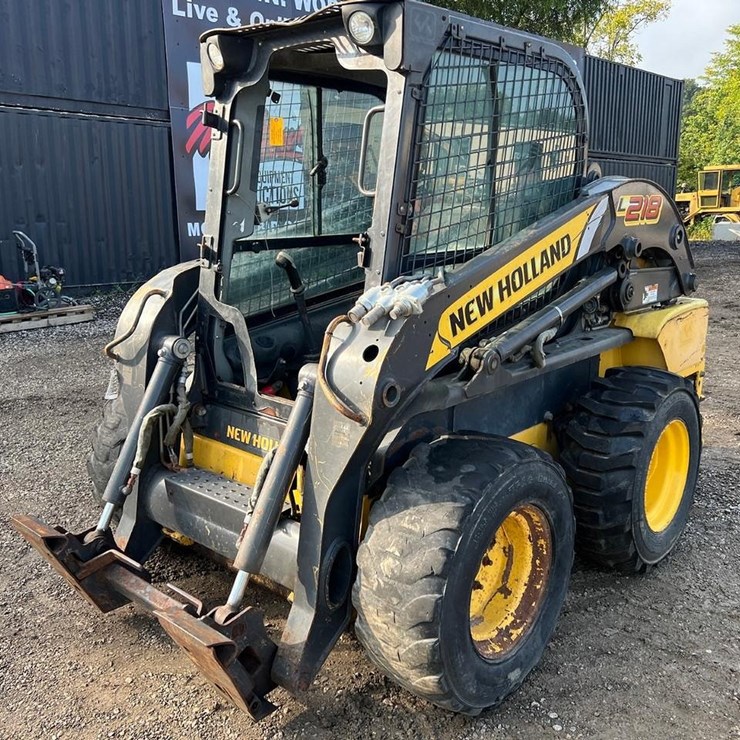 2013 NEW HOLLAND L218