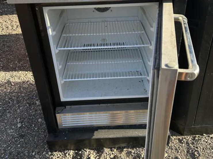 #206-•-5---piece-char-broil-medallion-outdoor-kitchen-image-20