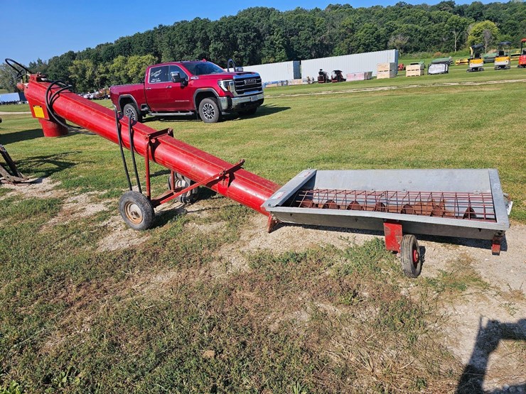 red-jump-auger-image-3