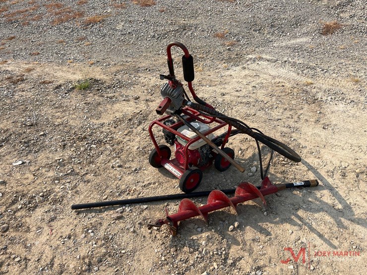 little-beaver-gas-powered-auger-image-2