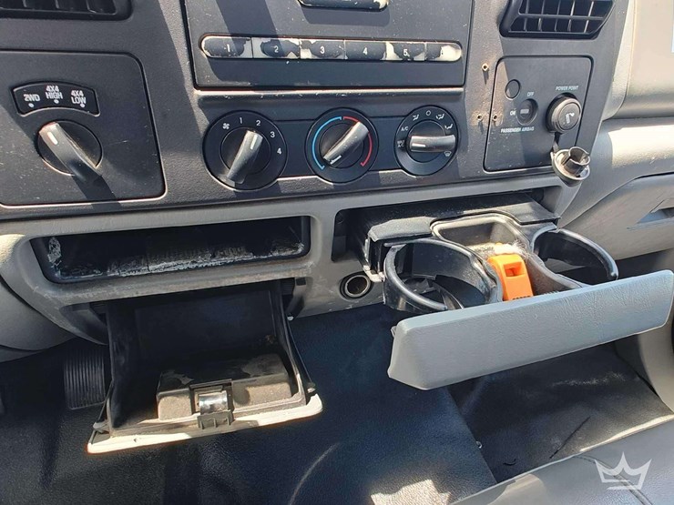 2005-ford-f350-image-21