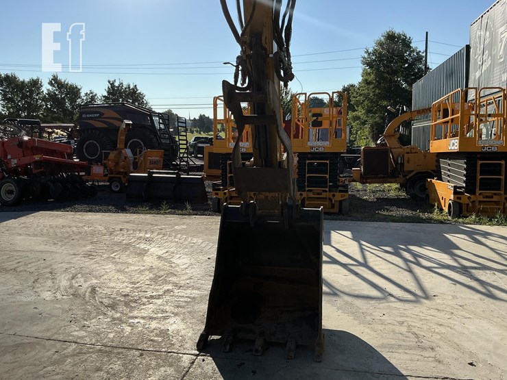 2021-caterpillar-310-image-11