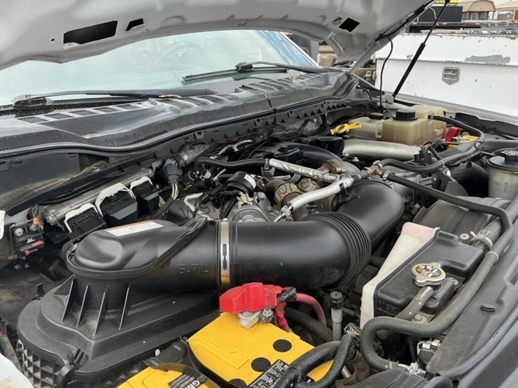 2019-ford-f550-image-12