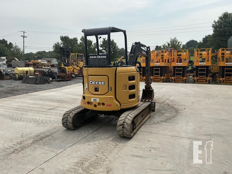 2016-deere-35g-image-4
