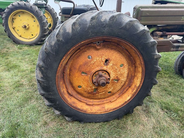 john-deere-b-image-16