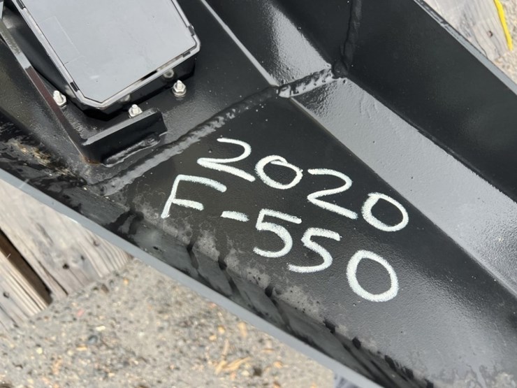 2020-ford-f550-image-5