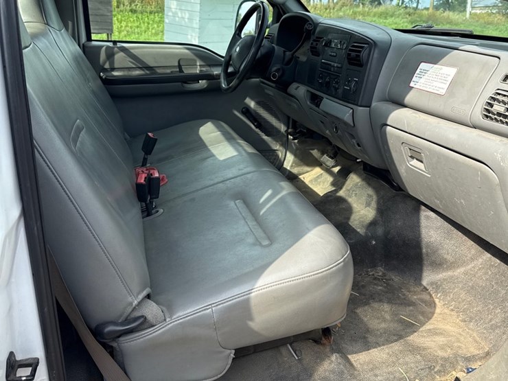 2006-ford-f350-image-19