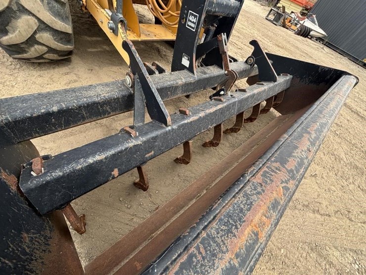 2013-deere-210k-ep-image-21