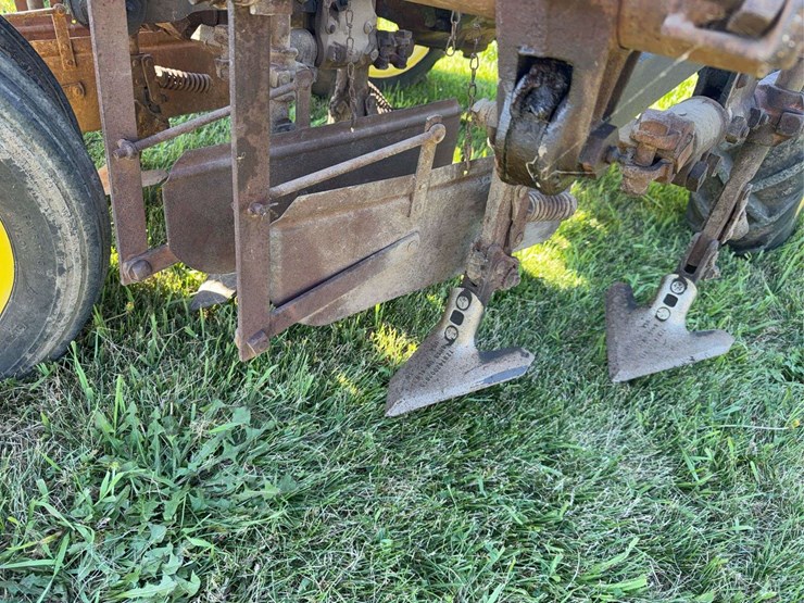 john-deere-b-image-24