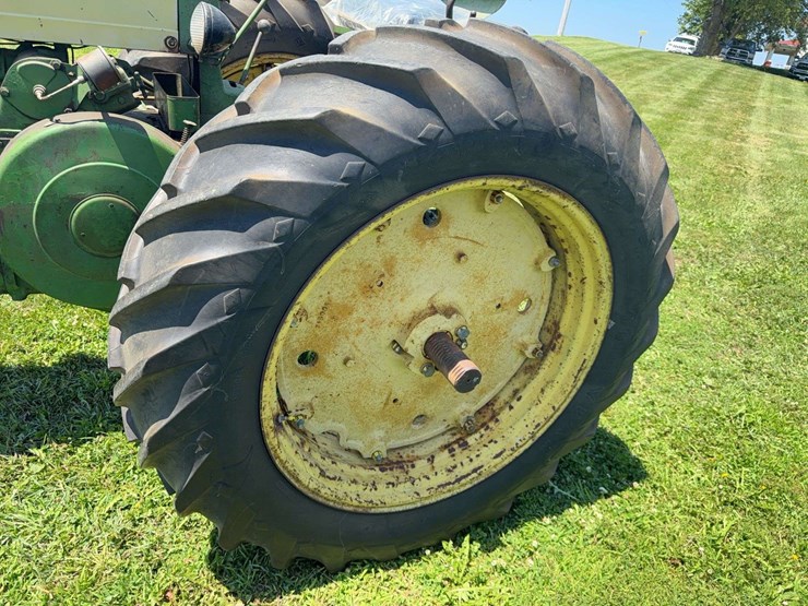 john-deere-70-image-14