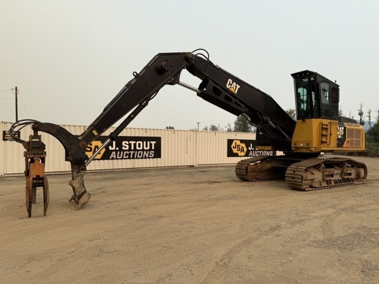 2013-caterpillar-568-image-1