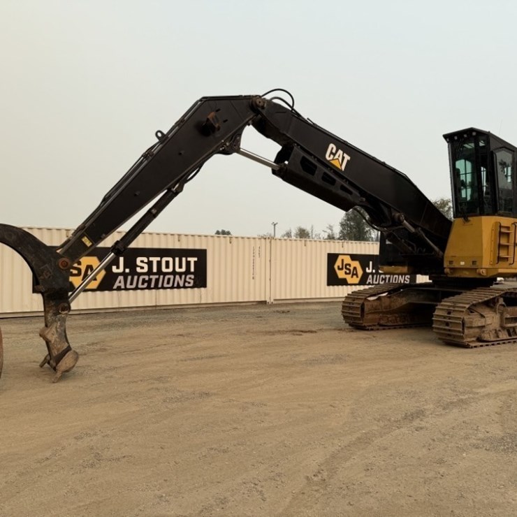 2013 CATERPILLAR 568
