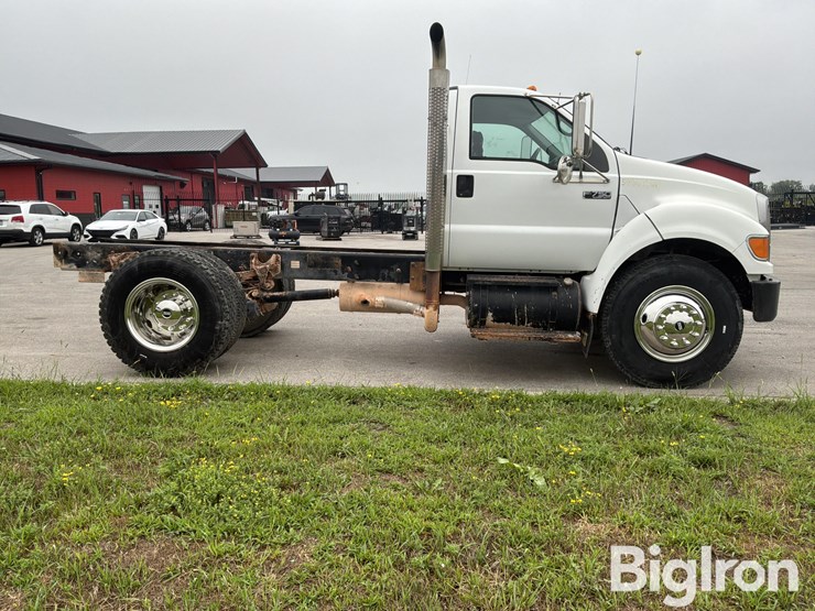 2006-ford-f750-image-4