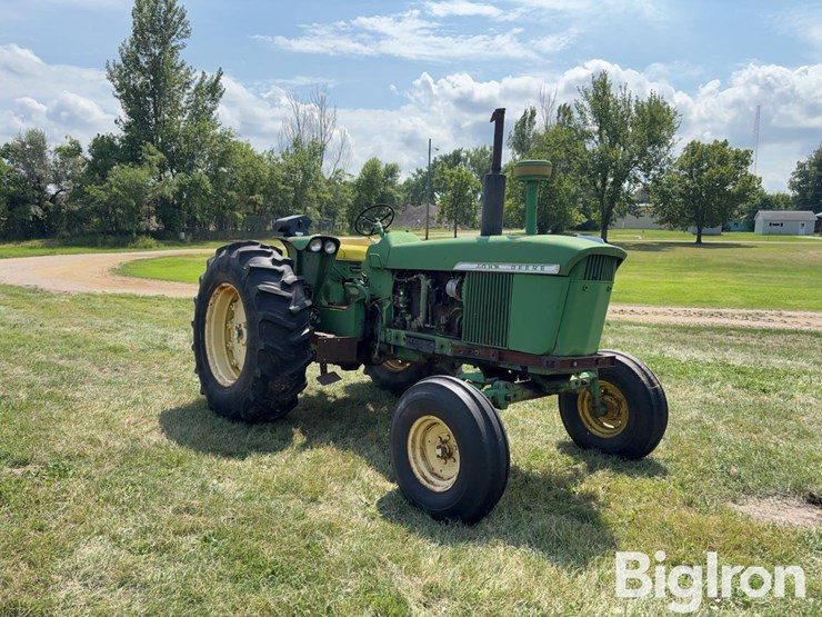 1961-john-deere-4010-image-3