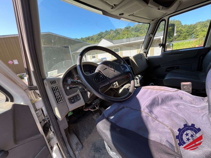 2018-international-4300-sba-image-58