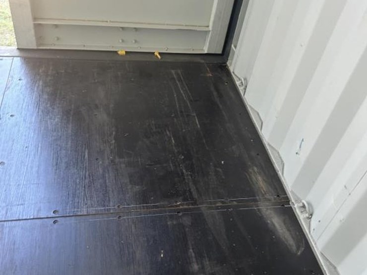#10-•-20'-conex/-shipping-container---one-trip-image-10