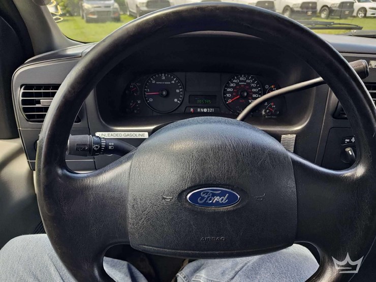 2005-ford-f350-image-18