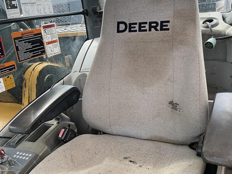 2015-deere-350g-lc-image-13