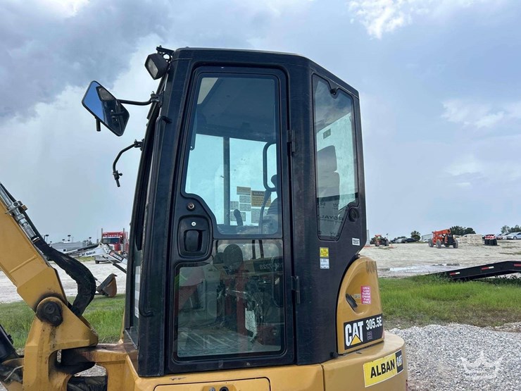 2018-caterpillar-305.5e2-image-14
