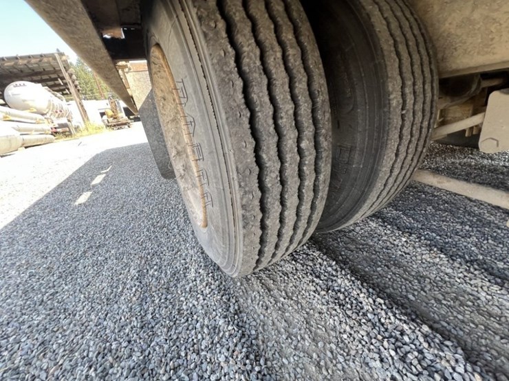 1995-gem-state-tri-axle-equipment-trailer-image-10