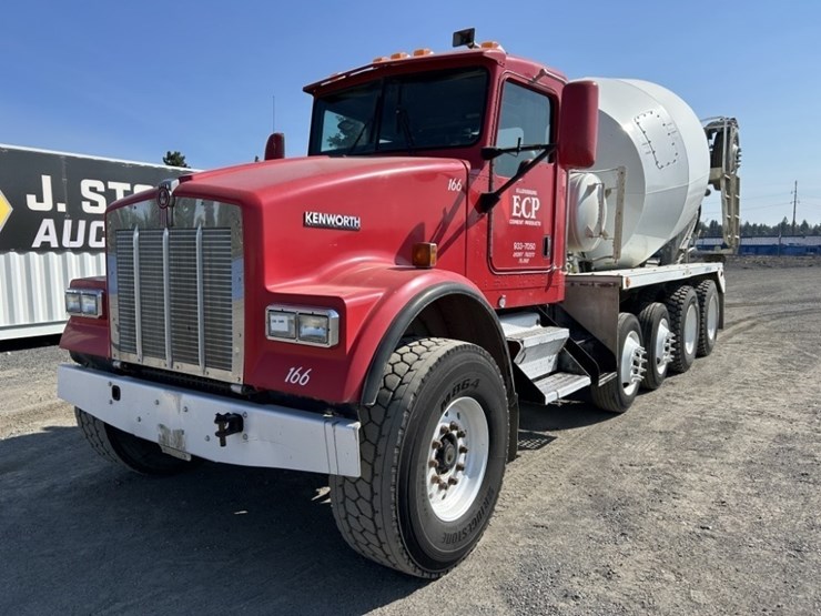 2005-kenworth-w900-image-1