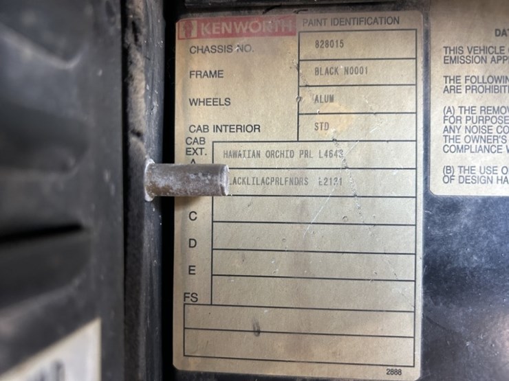 1999-kenworth-w900-image-13