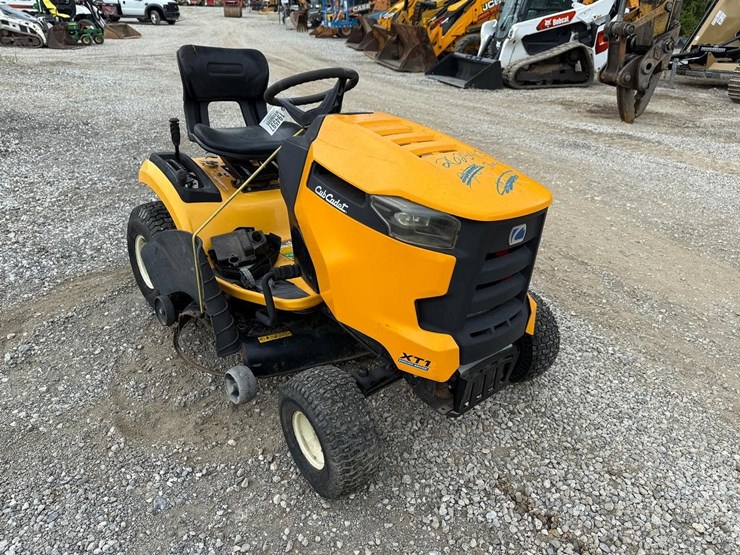 2015-cub-cadet-xt1-lt42-image-2
