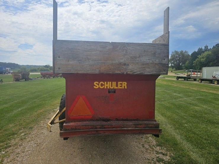 schuller-feed-wagon-image-4
