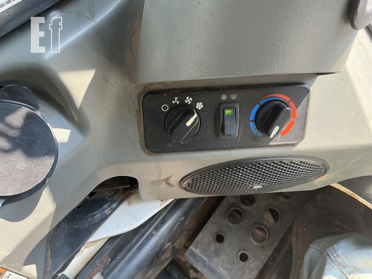 2019-bobcat-t770-image-14
