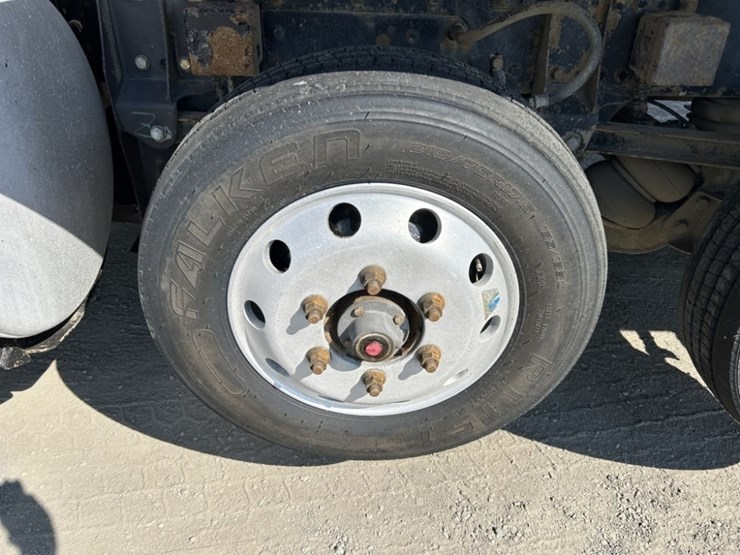 2015-western-star-4900sb-image-34