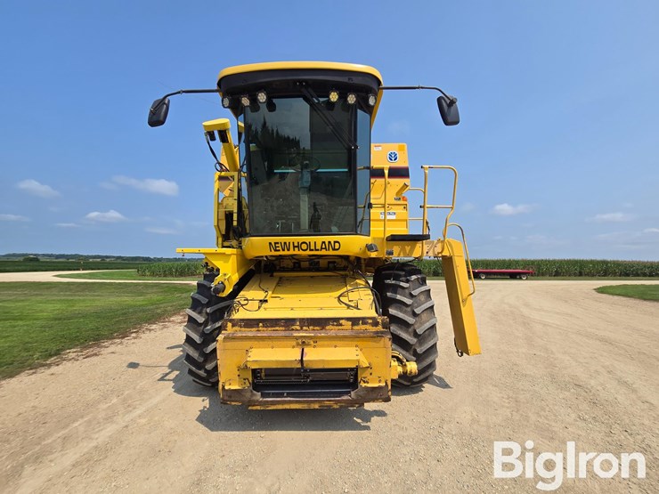 1996-new-holland-tr88-image-2