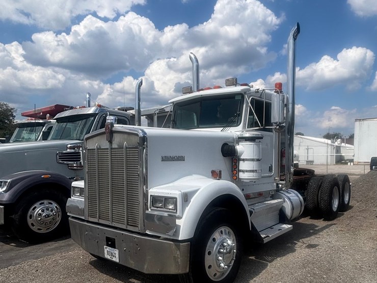 1996-kenworth-w900-image-2