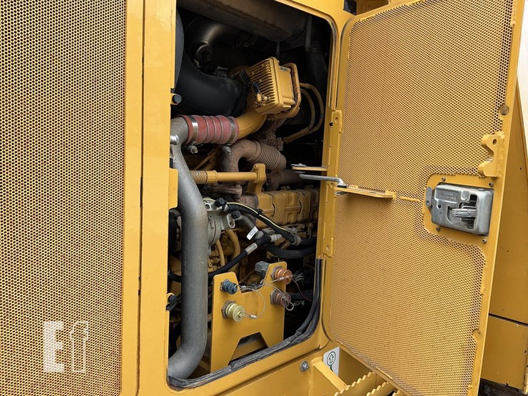 2018-deere-655k-image-22
