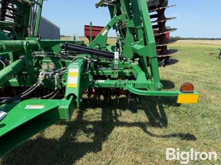 2017-great-plains-2400tm-image-14