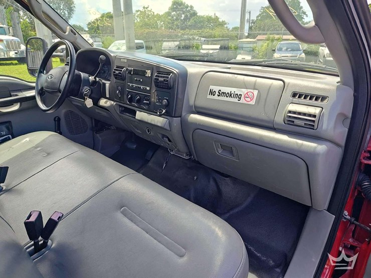 2005-ford-f350-image-26
