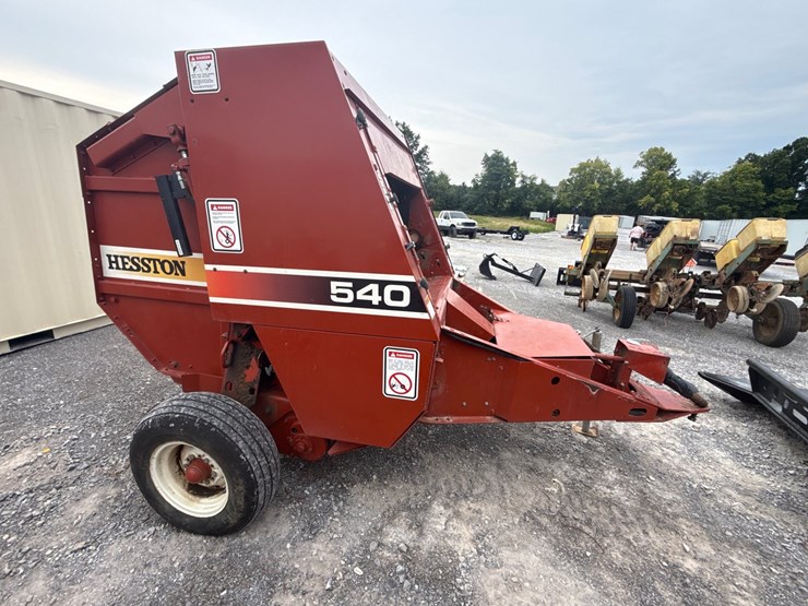 hesston-540-image-2