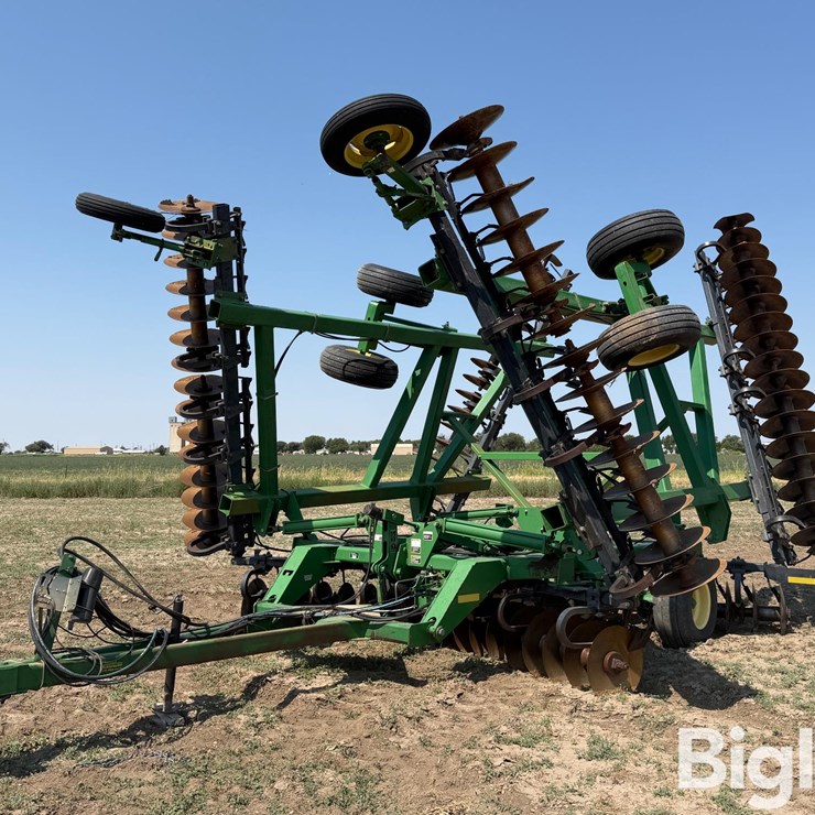 JOHN DEERE 637